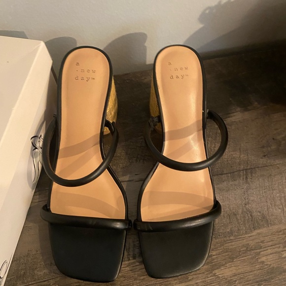 A New Day Womens Size 7.5 Miley Heeled Pumps Sandals Strap - Picture 4 of 6